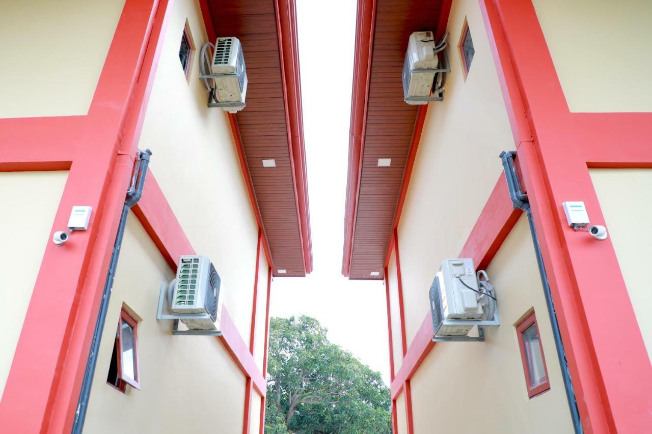 Star Rest Hotel Kilinochchi Exterior foto
